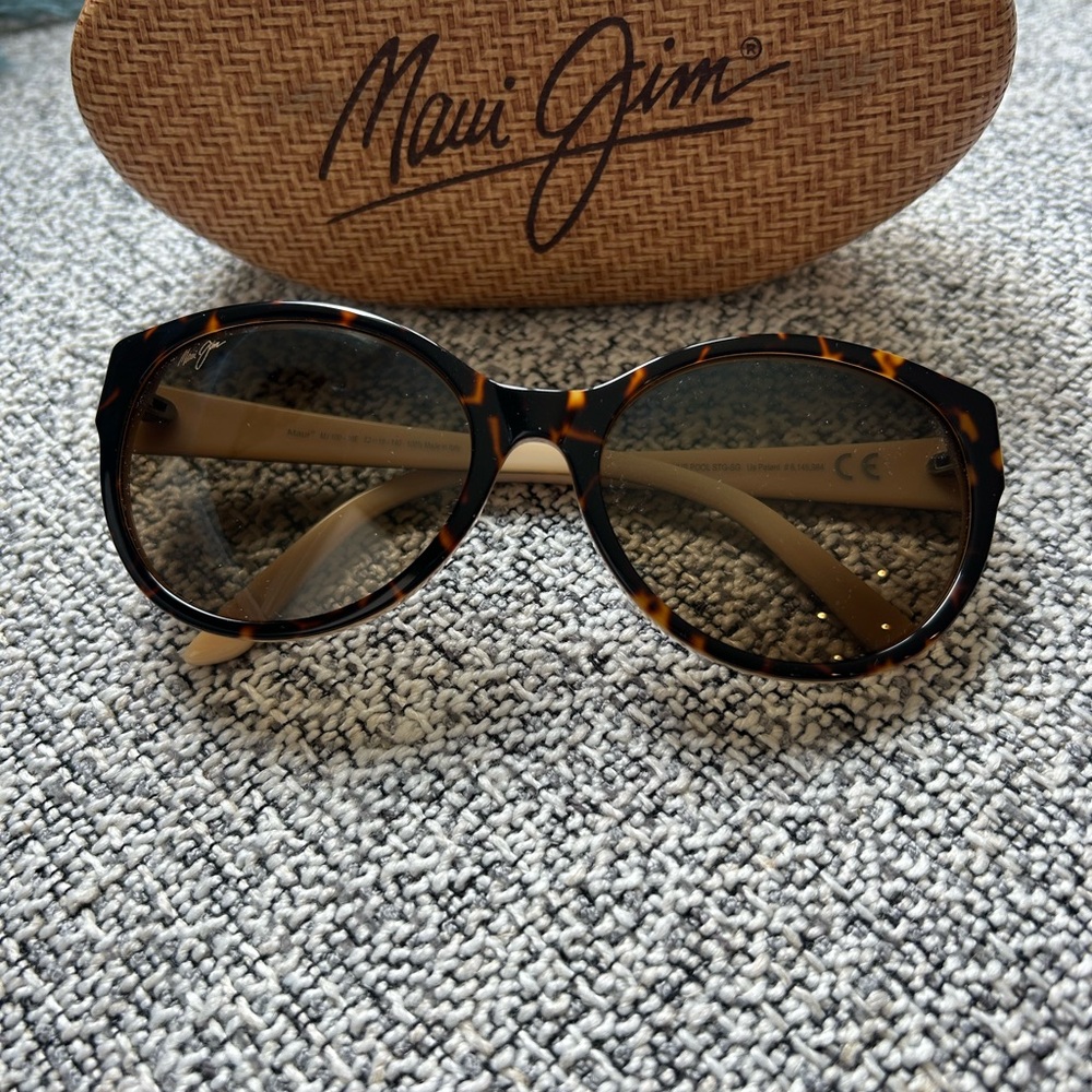 Maui Jim Brown Sunglasses Oversized
Butterfly Style